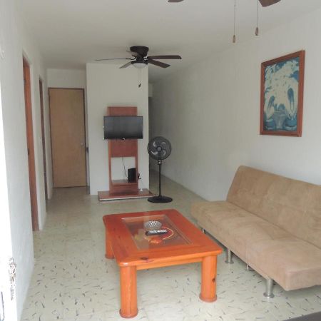 Tu casa en Cancún a 2 KM de la Playa!!!! Exterior foto